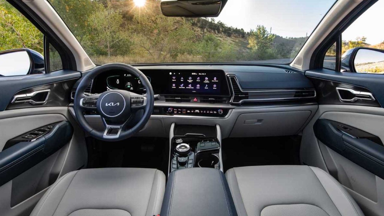 Prices and Specifications for Kia Sportage LX 2023 in Saudi Arabia
